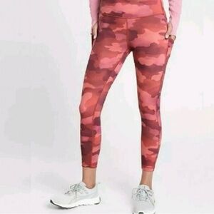 Athleta Camo Ultimate Stash Pocket 7/8 Tight Medium